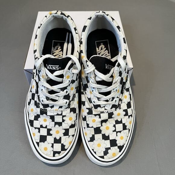 Vans Off The Wall Checkerboard Daisy Women’s Size 8.5 Skateboard Casual Shoes - Picture 2 of 8
